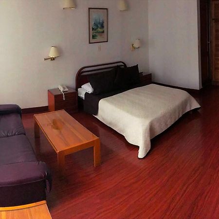 Hotel Galerias Пасто Екстериор снимка