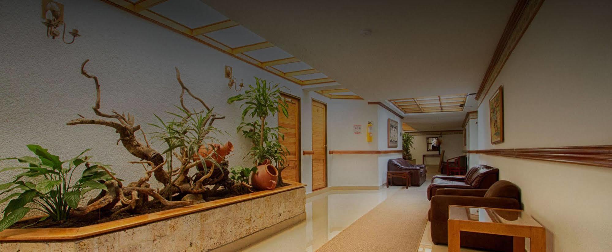 Hotel Galerias Пасто Екстериор снимка