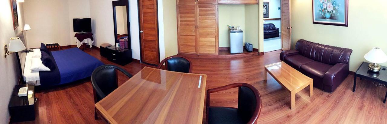 Hotel Galerias Пасто Екстериор снимка