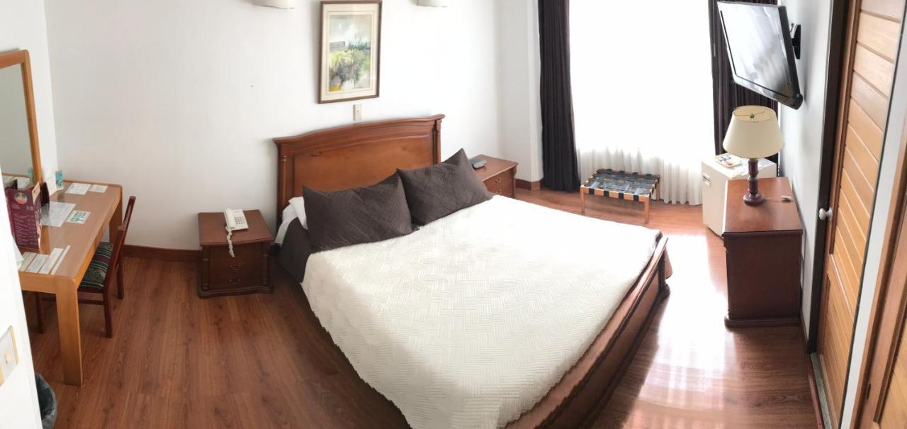 Hotel Galerias Пасто Екстериор снимка