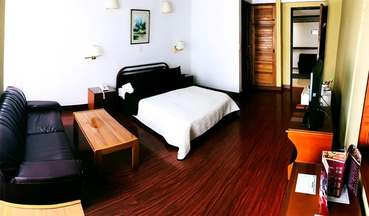 Hotel Galerias Пасто Екстериор снимка