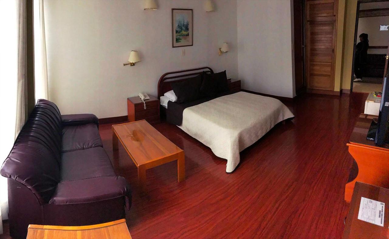 Hotel Galerias Пасто Екстериор снимка